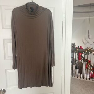 Adrienne Vittadini Light Brown Mock Neck Long Sleeve Shift Dress